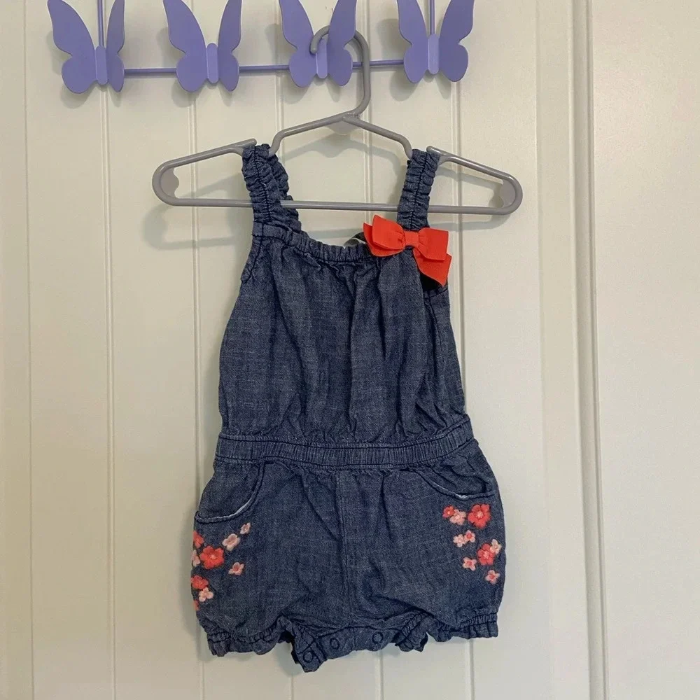 EUC | Gymboree baby girl’s denim‎ embroidered flower jumper — 12-18 months